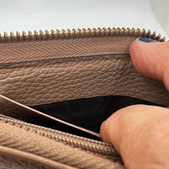 GUC Gucci Tan Leather Wallet - Picture 9 of 9